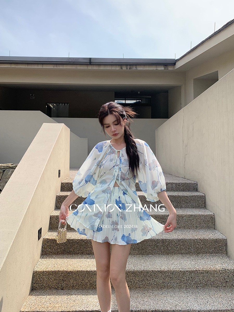 A1-4王宇宁夏季新款法式甜美风水彩印花显瘦高腰百褶半身裙