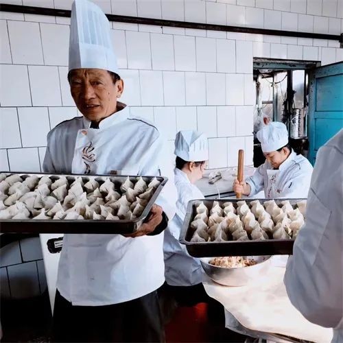 Steamed dumplings with donkey meat